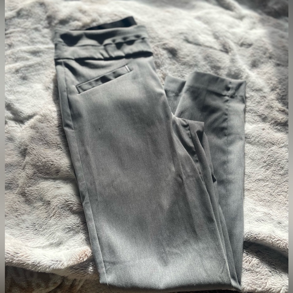 Maurice’s Skinny Pull On Stretch Pant Gray Size Medium